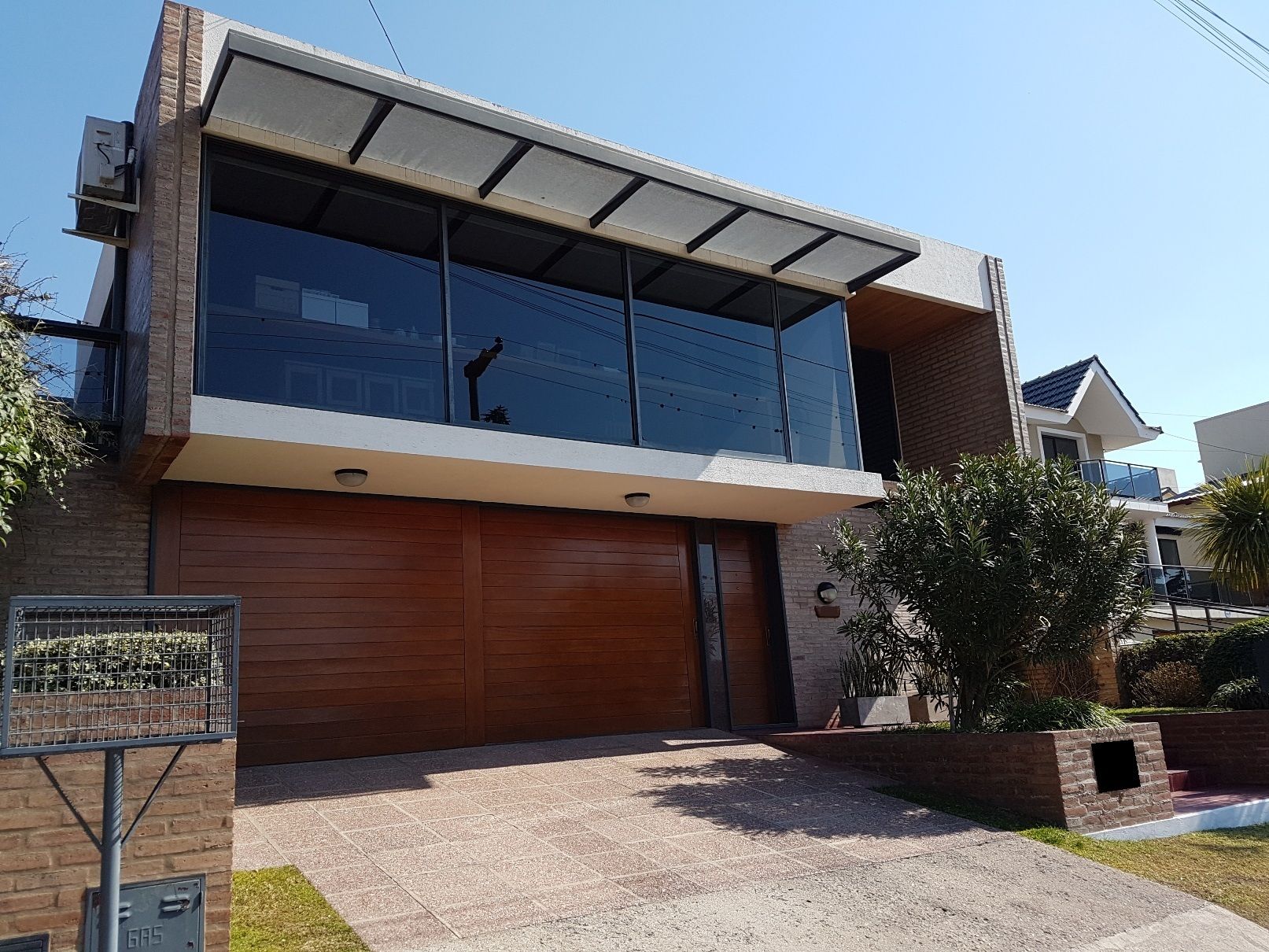 EXCELENTE CASA EN VENTA EN VILLA CARLOS PAZ, BARRIO ALTAMENTE RESIDENCIAL CON VISTA PANORÁMICA