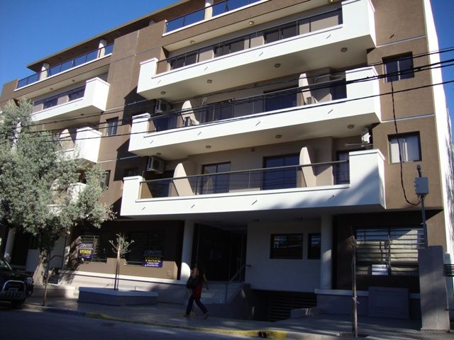 COCHERAS CÉNTRICAS, EN VENTA EN VILLA CARLOS PAZ, UBICADAS EN SUBSUELO DE EDIFICIO
