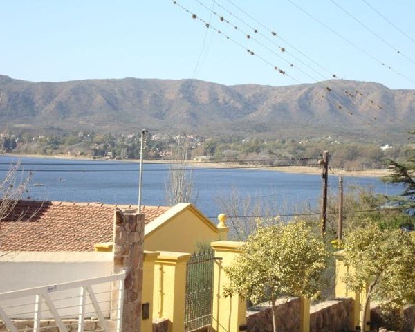 MUY LINDO LOTE EN VILLA CARLOS PAZ, VILLA DEL LAGO, CON VISTA AL LAGO