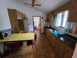 BELLA CASA EN VENTA EN CARLOS, CON PILETA, GAS NATURAL, BARRIO Miguel Muñoz