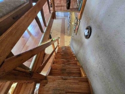 BELLÍSIMA CASA EN VENTA EN ESTANCIA VIEJA, A 2 CUADRAS DEL RIO BALNEARIO, UN LUGAR DE SIERRAS Y RELAX. GRAN PARQUE DE 2.760 mt2