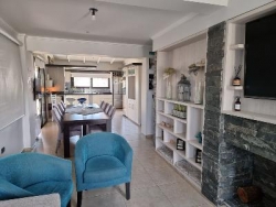 HERMOSA CASA EN VENTA EN SAN ANTONIO DE ARREDONDO, CON PILETA, QUINCHO, 4 DORMITORIOS, 3 BAÑOS. BELLA BELLA. ALTA CALIDAD