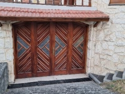 Oportunidad ! BELLISIMA CASA DE CATEGORÍA EN VENTA EN CARLOS PAZ, FRENTE AL RÍO, TODOS LOS SERVICIOS. LAS ENSENADAS