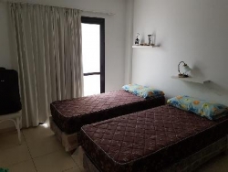 MUY BELLO DEPARTAMENTO EN VENTA EN CARLOS PAZ, CÉNTRICO, AL FRENTE CON BALCÓN A LA CALLE. 2 Dormitorios, baño + toilette
