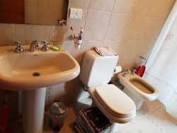 EXCELENTE CASA EN VENTA EN VILLA CARLOS PAZ, BARRIO ALTAMENTE RESIDENCIAL CON VISTA PANORÁMICA