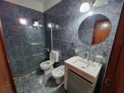 FABULOSA CASA EN VILLA CARLOS PAZ, Bº COSTA AZUL, CON PILETA CLIMATIZADA CUBIERTA, CANCHA DE SQUASH, Gas Natural !