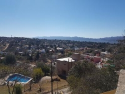 MUY LINDA CASA EN VENTA EN VILLA CARLOS PAZ, Bº VILLA DEL LAGO, CON HERMOSA VISTA PANORÁMICA