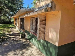 CASA EN VENTA EN PARQUE SIQUIMAN A 100 MTS DE LA RUTA 38. HERMOSO ENTORNO Y GRAN PARQUE