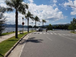 LOCALES EN VENTA - EN PLENA COSTANERA DE VILLA CARLOS PAZ, Gran Vista Al Lago ! Unidades de entrega Inmediata