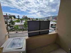 BELLO DEPARTAMENTO EN VENTA EN CARLOS PAZ, 2 DORMITORIOS, CON BALCÓN A LA CALLE.