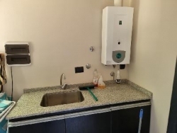EXCELENTE CASA EN VENTA EN VILLA CARLOS PAZ, 2 DORMITORIOS, PILETA, VISTA PANORÁMICA, 4 AÑOS DE ANTIGÜEDAD