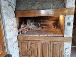 Oportunidad ! BELLISIMA CASA DE CATEGORÍA EN VENTA EN CARLOS PAZ, FRENTE AL RÍO, TODOS LOS SERVICIOS. LAS ENSENADAS