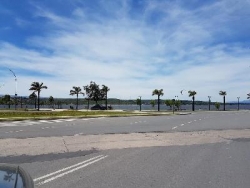 LOCALES EN VENTA - EN PLENA COSTANERA DE VILLA CARLOS PAZ, Gran Vista Al Lago ! Unidades de entrega Inmediata