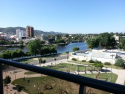 OPORTUNIDAD - DEPARTAMENTO EN VENTA EN VILLA CARLOS PAZ, ED. RIVERA OESTE, 1 dorm. 2do PISO. GAS NATURAL, ESCRITURA