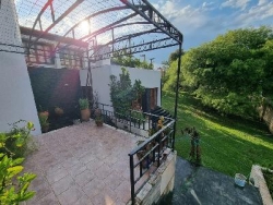 FABULOSA CASA EN VILLA CARLOS PAZ, Bº COSTA AZUL, CON PILETA CLIMATIZADA CUBIERTA, CANCHA DE SQUASH, Gas Natural !