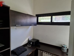 HERMOSA CASA EN VENTA EN SAN ANTONIO DE ARREDONDO, CON PILETA, QUINCHO, 4 DORMITORIOS, 3 BAÑOS. BELLA BELLA. ALTA CALIDAD