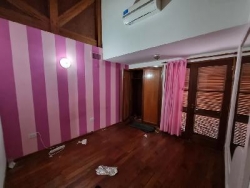 FABULOSA CASA EN VILLA CARLOS PAZ, Bº COSTA AZUL, CON PILETA CLIMATIZADA CUBIERTA, CANCHA DE SQUASH, Gas Natural !