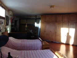 MUY BUENA CASA EN VENTA, EN BARRIO RESIDENCIAL VILLA DEL LAGO, CON PILETA Y VISTA AL LAGO