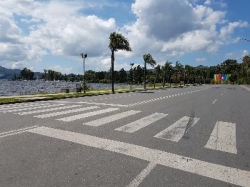 LOCALES EN VENTA - EN PLENA COSTANERA DE VILLA CARLOS PAZ, Gran Vista Al Lago ! Unidades de entrega Inmediata