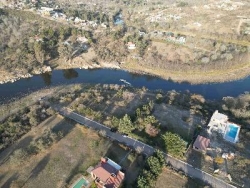 EXCELENTE TERRENO DE 5.300 Mt2, CON FONDO AL ARROYO LAS MOJARRAS, GRAN OPORTUNIDAD. Ideal para hotel o Complejo