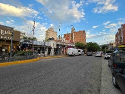 PROPIEDAD CÉNTRICA EN VENTA EN VILLA CARLOS PAZ,PARA EDIFICAR DEPARTAMENTOS Y LOCALES, SOBRE PASEO DE LAS FAROLAS - OPORTUNIDAD