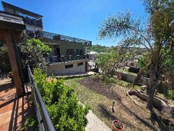 BELLO COMPLEJO de 6 Unidades, EN VENTA EN VILLA CARLOS PAZ, A 9 CUADRAS DE PEATONAL, CON VISTA PANORÁMICA, Piscina, Asadores.
