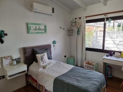 HERMOSA CASA EN VENTA EN SAN ANTONIO DE ARREDONDO, CON PILETA, QUINCHO, 4 DORMITORIOS, 3 BAÑOS. BELLA BELLA. ALTA CALIDAD
