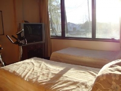 MUY BUENA CASA EN VENTA, EN BARRIO RESIDENCIAL VILLA DEL LAGO, CON PILETA Y VISTA AL LAGO