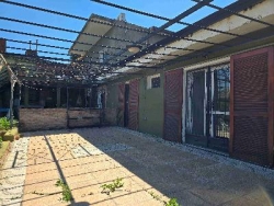 BELLO COMPLEJO de 6 Unidades, EN VENTA EN VILLA CARLOS PAZ, A 9 CUADRAS DE PEATONAL, CON VISTA PANORÁMICA, Piscina, Asadores.
