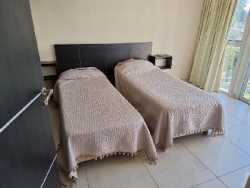EXCELENTE CASA EN VENTA EN VILLA CARLOS PAZ, 2 DORMITORIOS, PILETA, VISTA PANORÁMICA, 4 AÑOS DE ANTIGÜEDAD