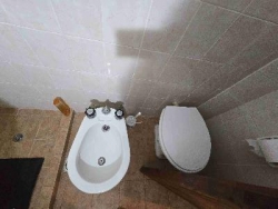 CASA EN PH EN VENTA, EN VILLA CARLOS PAZ, BARRIO CENTRO OESTE, EXCELENTE OPCIÓN DE INVERSIÓN, 1 dorm, Patio verde, Asador. TODOS LOS SERVICIOS.